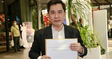 “เสี่ยโก้” นายก่อเกียรติ พาณิชยารมณ์ โปรโมเตอร์มวยโลกเจ้าของรางวัลยอดเยี่ยม 3 สถาบัน เยี่ยมเวทีดีเบต “ศึกเปลี่ยนประเทศ” พบแคนดิเดตนายกฯ พร้อมฝากแก้ปัญหาคอร์รัปชั่นไทยที่ติดอันดับ 107 จาก 180 ประเทศทั่วโลก