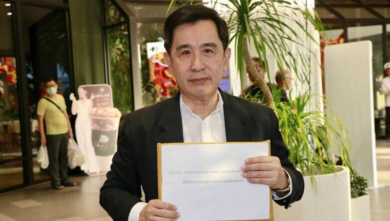 “เสี่ยโก้” นายก่อเกียรติ พาณิชยารมณ์ โปรโมเตอร์มวยโลกเจ้าของรางวัลยอดเยี่ยม 3 สถาบัน เยี่ยมเวทีดีเบต “ศึกเปลี่ยนประเทศ” พบแคนดิเดตนายกฯ พร้อมฝากแก้ปัญหาคอร์รัปชั่นไทยที่ติดอันดับ 107 จาก 180 ประเทศทั่วโลก