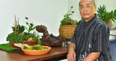 เสกกล่องพัสดุเป็นงานศิลป์ มทร.ธัญบุรี โชว์ ‘ปุ๋ยปั้นรูปสัตว์’ ประดับพานรับน้ำรักษ์โลกรับสงกรานต์