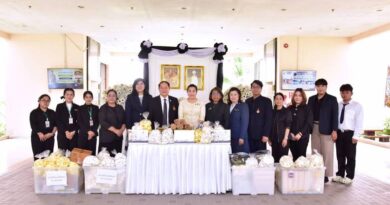 มทร.ธัญบุรี ผนึกกำลังเทศบาลตำบลธัญบุรี จิตอาสาประดิษฐ์ดอกไม้จันทน์ 15,000 ดอก